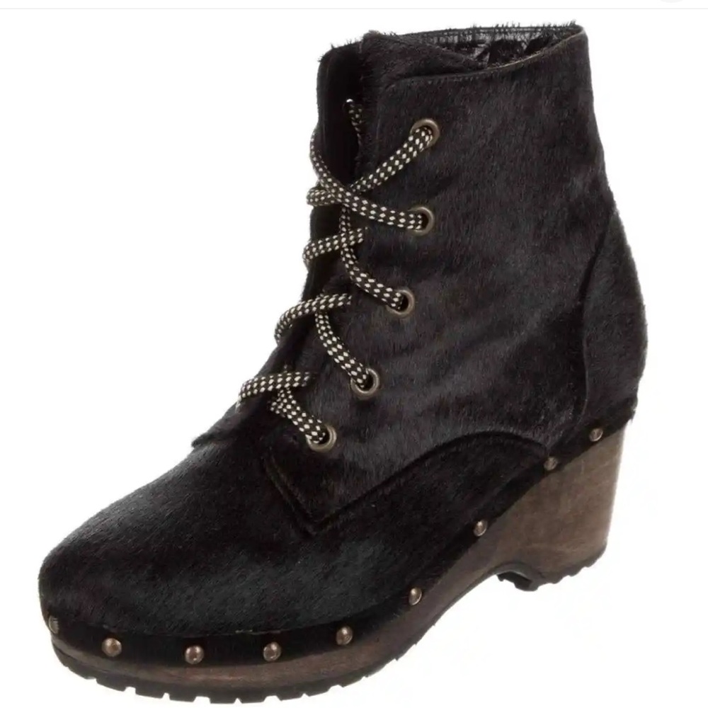 Opening Ceremony
Joelle Studded Lace-Up Leather Bootie 38/8